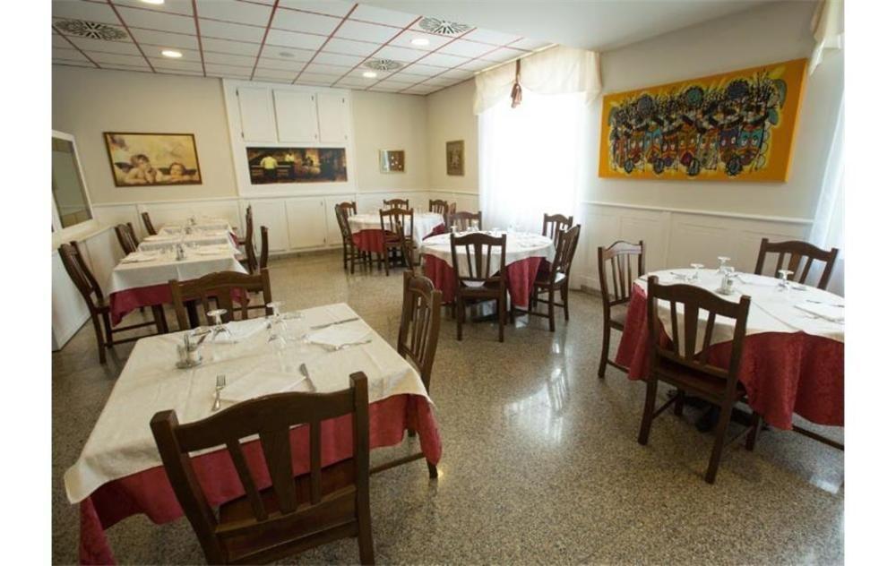 Hotel Vazzana Volpiano Luaran gambar