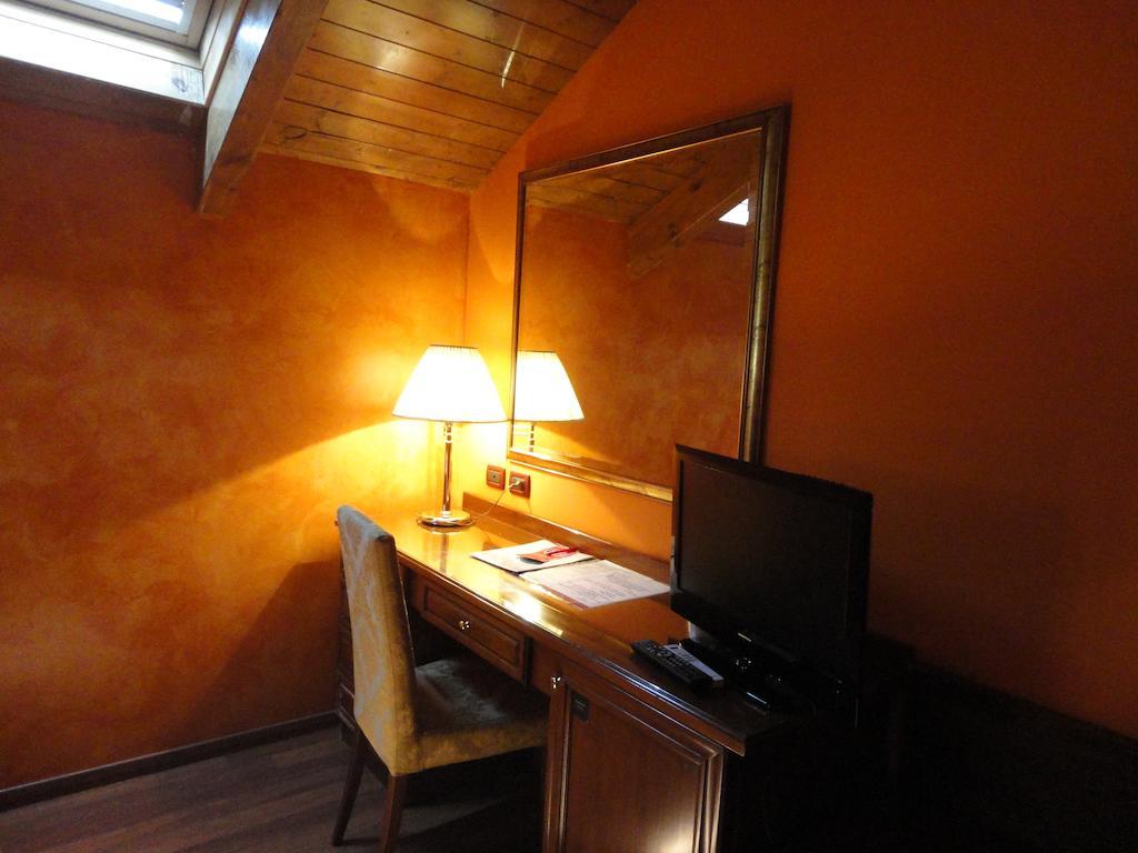 Hotel Vazzana Volpiano Luaran gambar