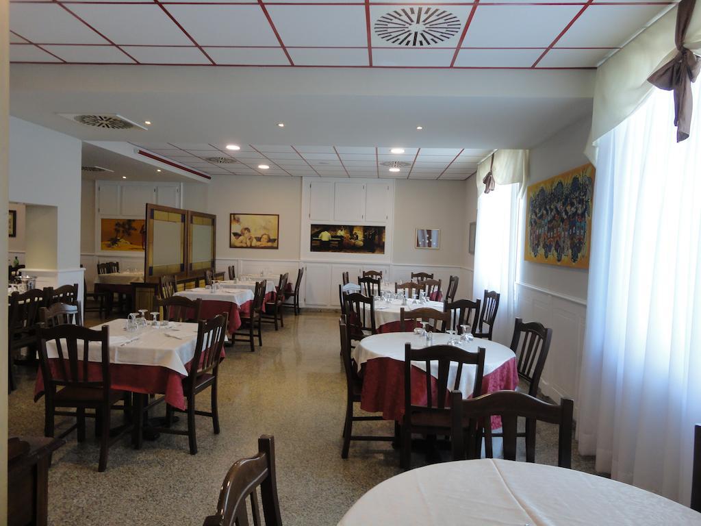 Hotel Vazzana Volpiano Luaran gambar