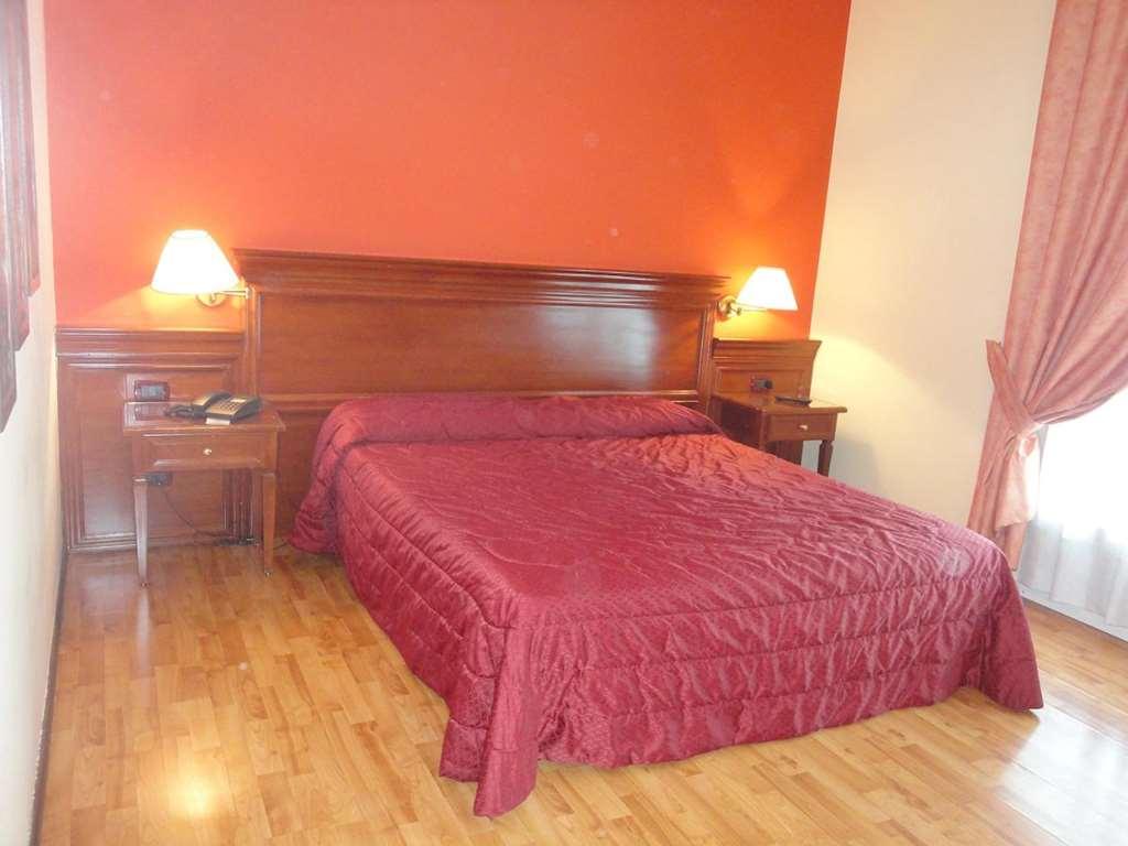 Hotel Vazzana Volpiano Bilik gambar