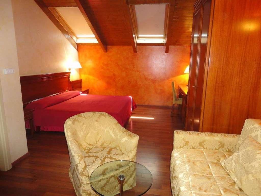 Hotel Vazzana Volpiano Bilik gambar