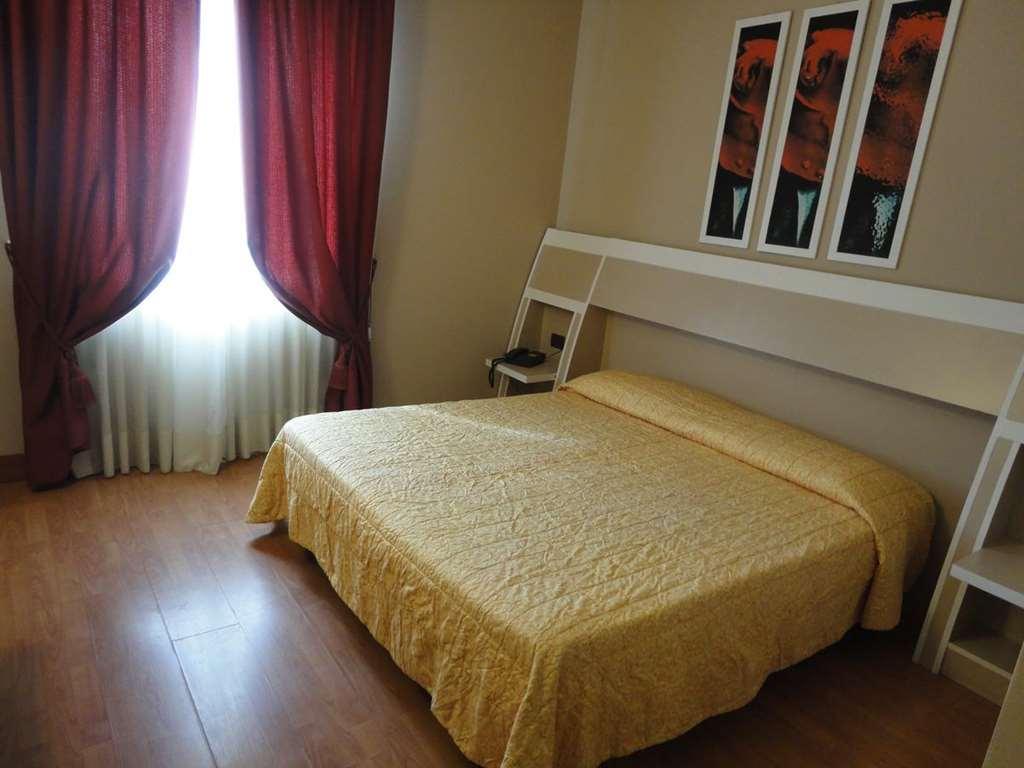 Hotel Vazzana Volpiano Bilik gambar